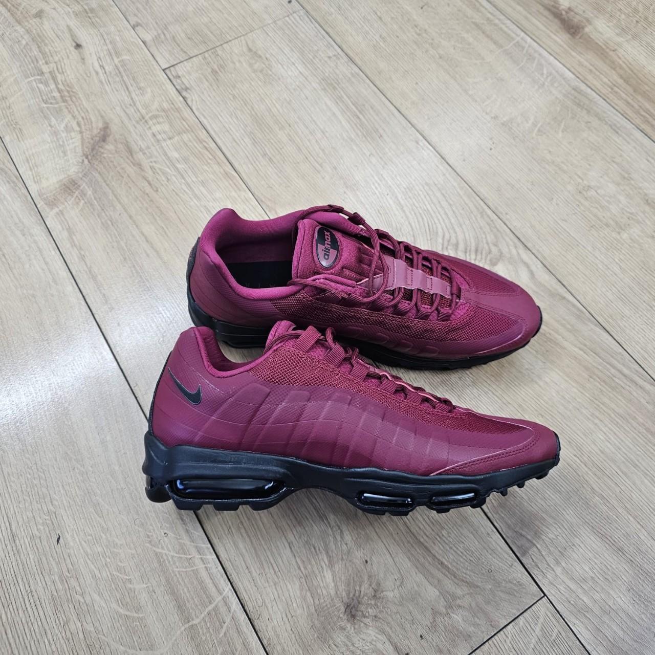Nike air max 95 ultra essential trainer noble red / black clearance