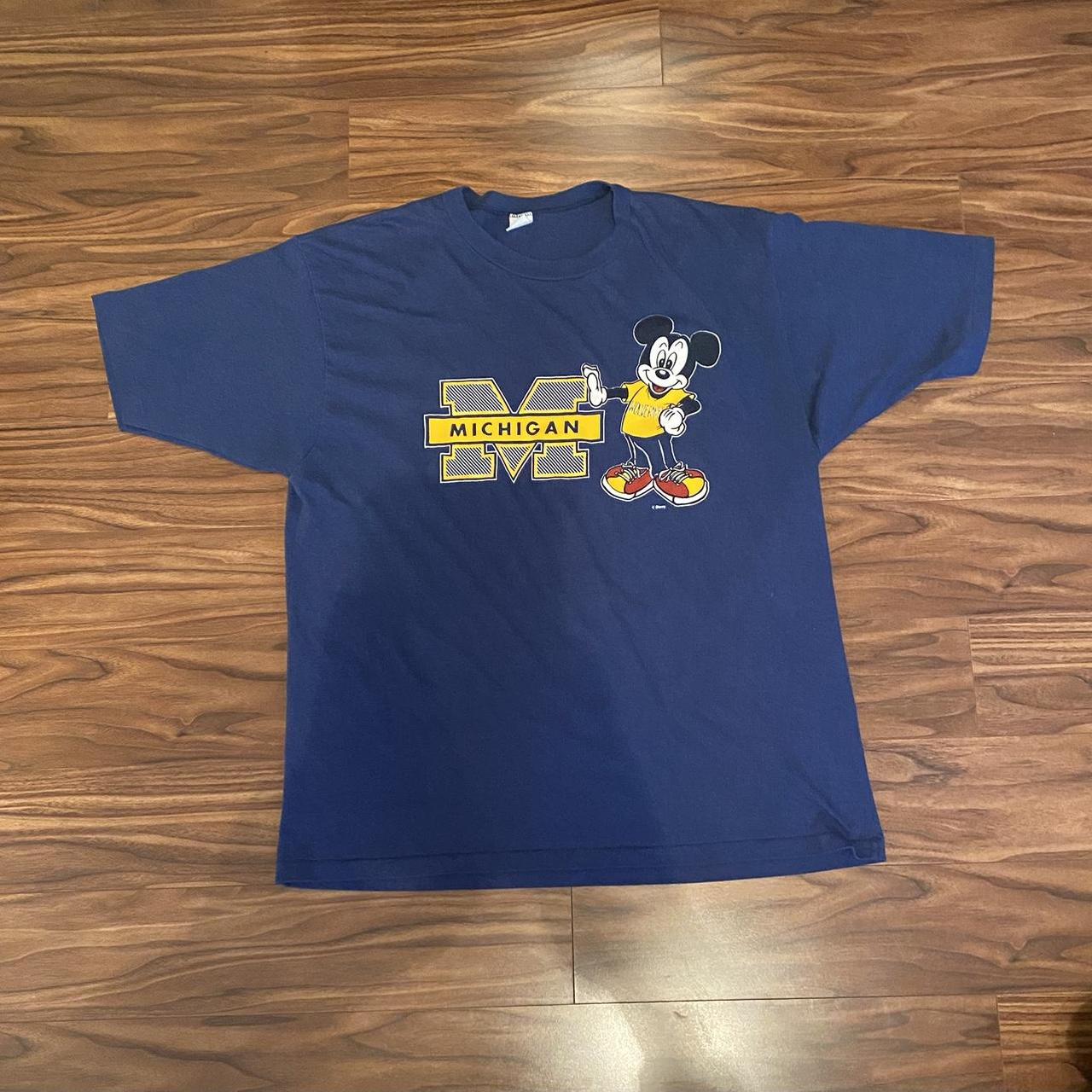 Vintage single stitch Mickey Mouse shirt 2024