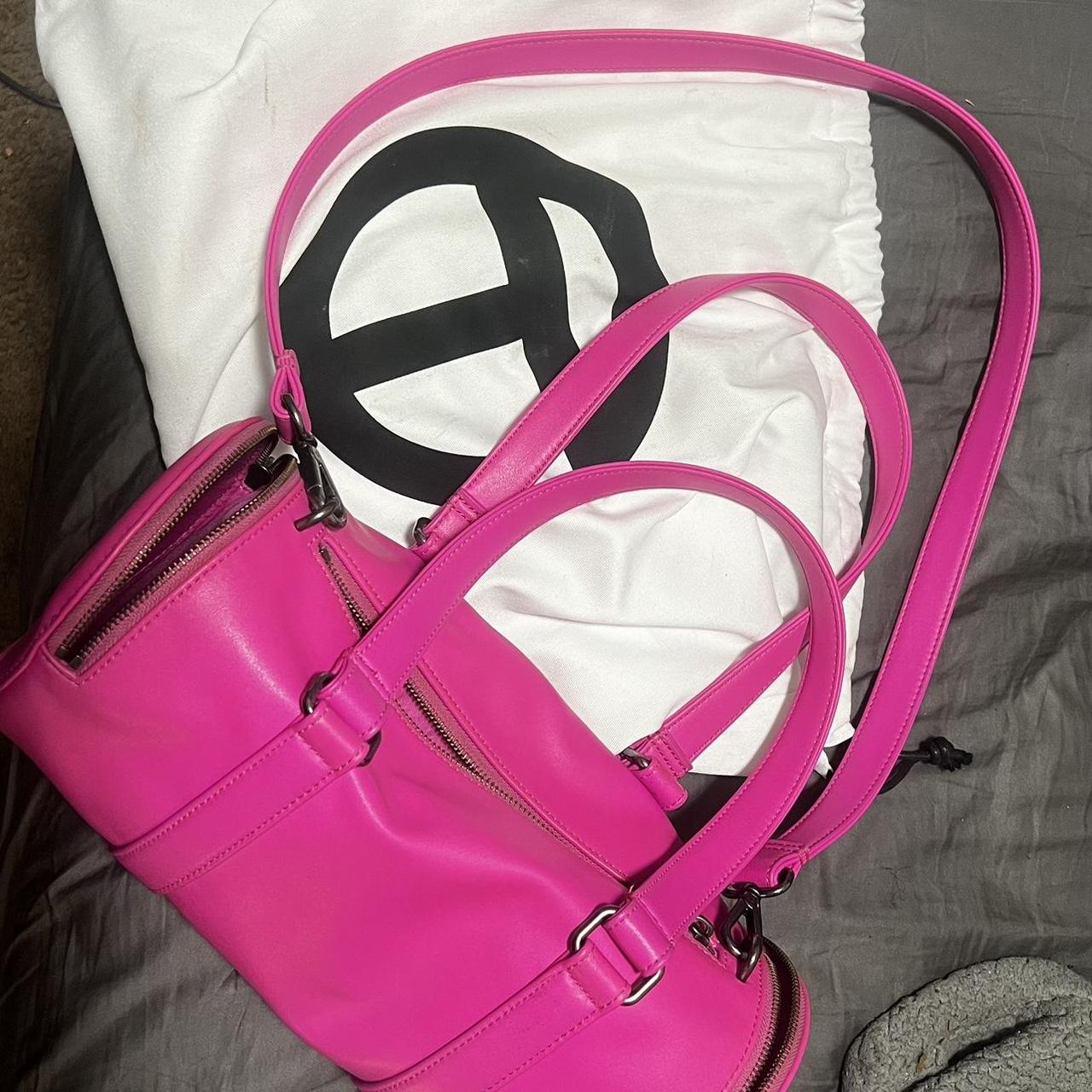 新作★送料/間税込 Telfar Duffle Medium Azalea Brand NTW Telfar Azalea Medium Duffle | eBay
