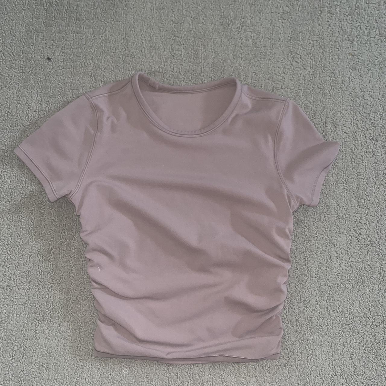 Lululemon scrunched sides Tee - Depop