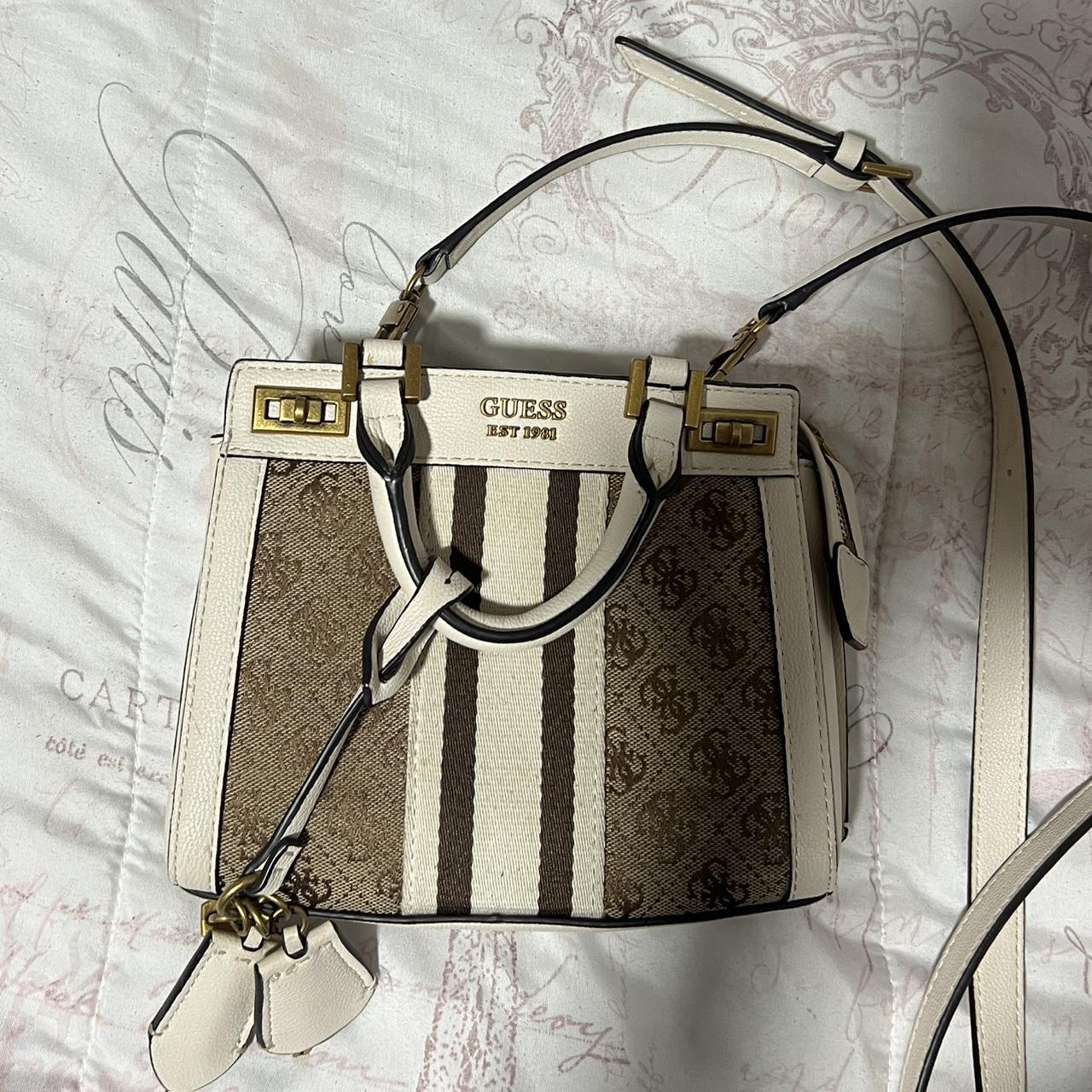 item listed by pauuu00_