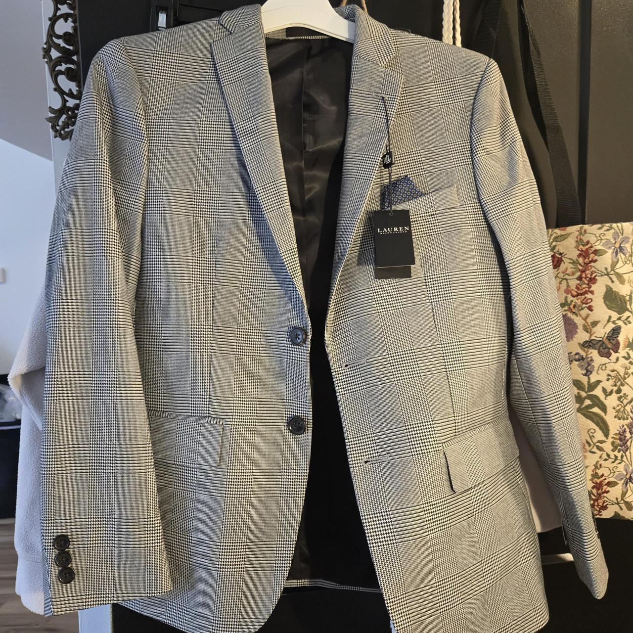 item listed by 65rosesthrift