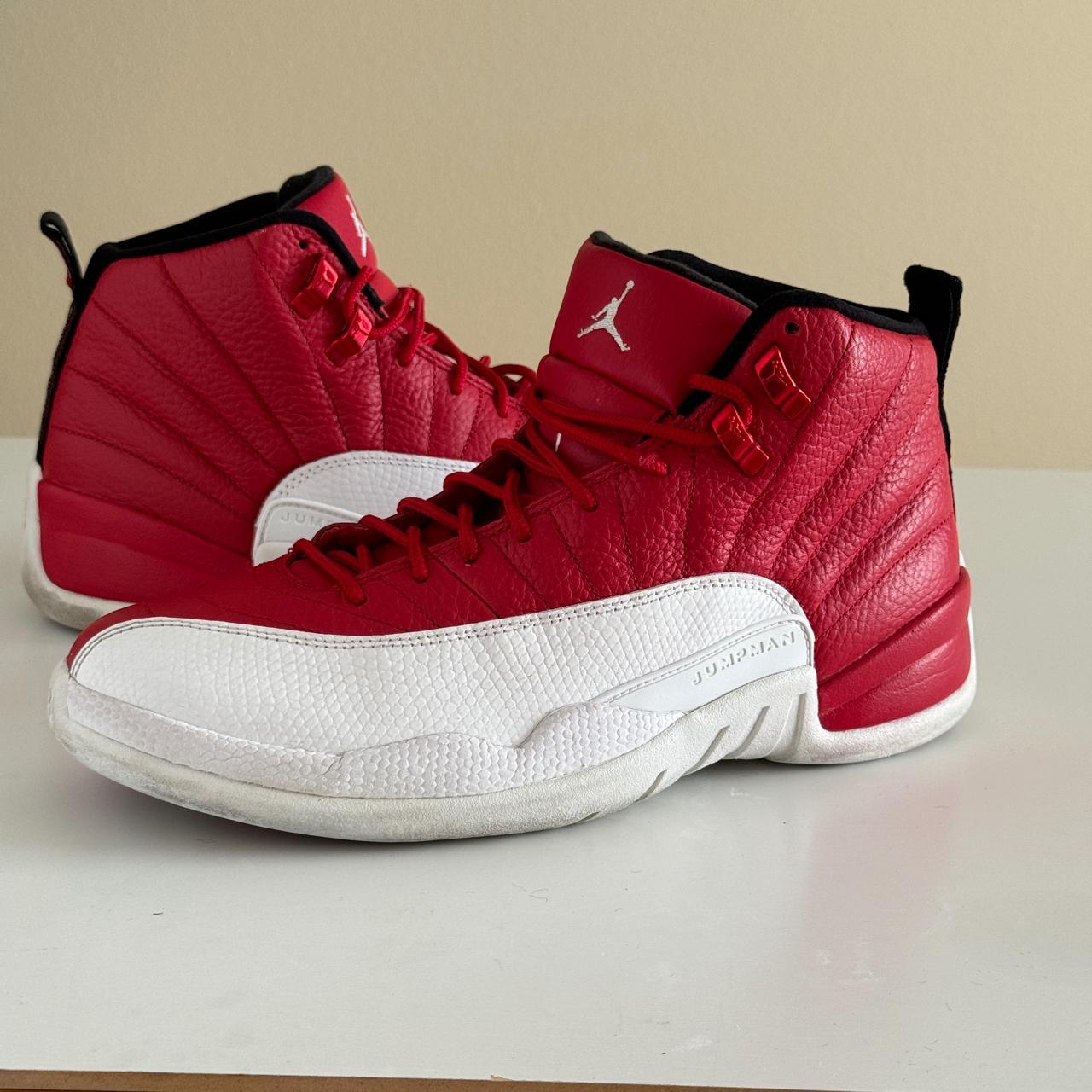 Jordan 12 gym red size 9 hotsell