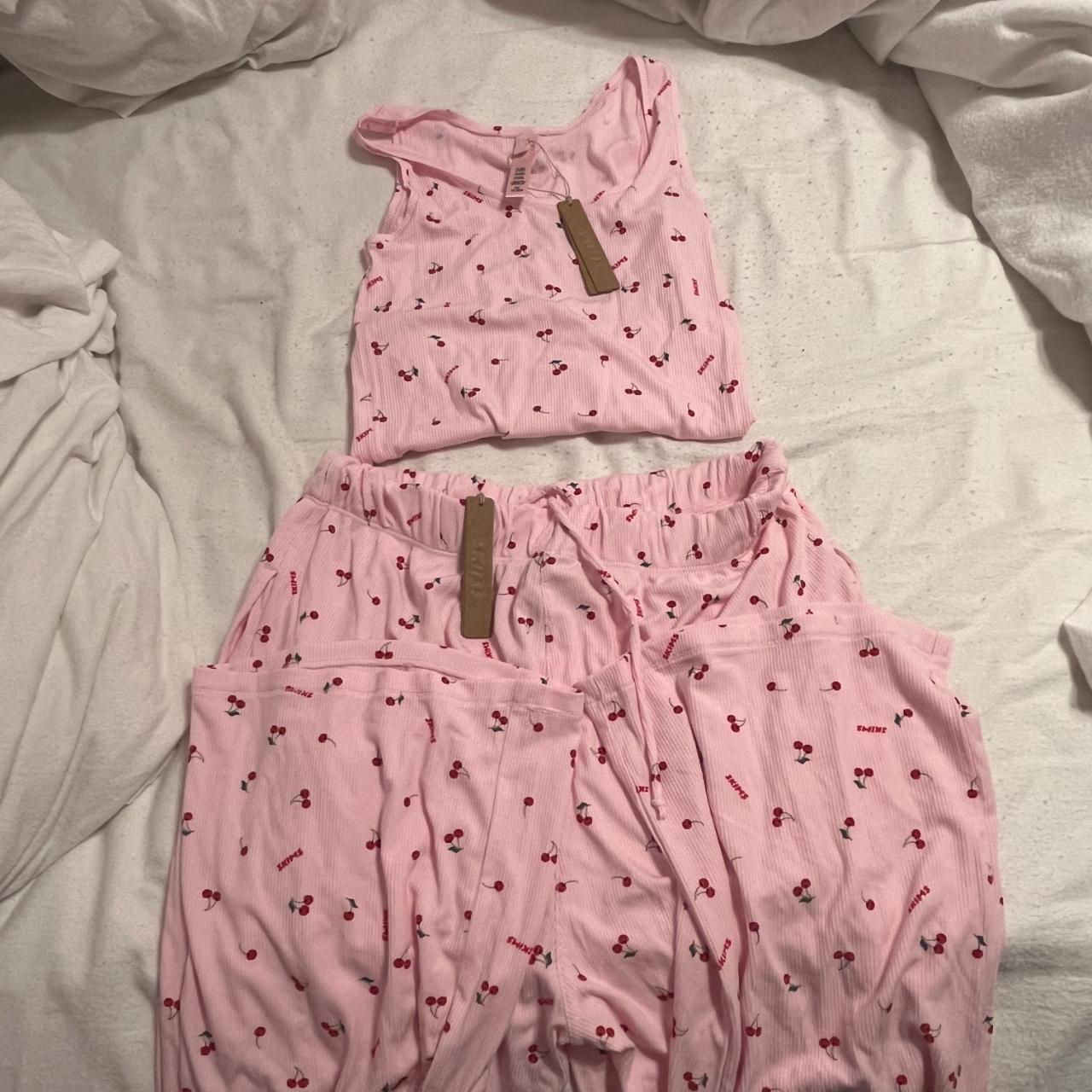 Skims Valentines Day Collection Set - Depop