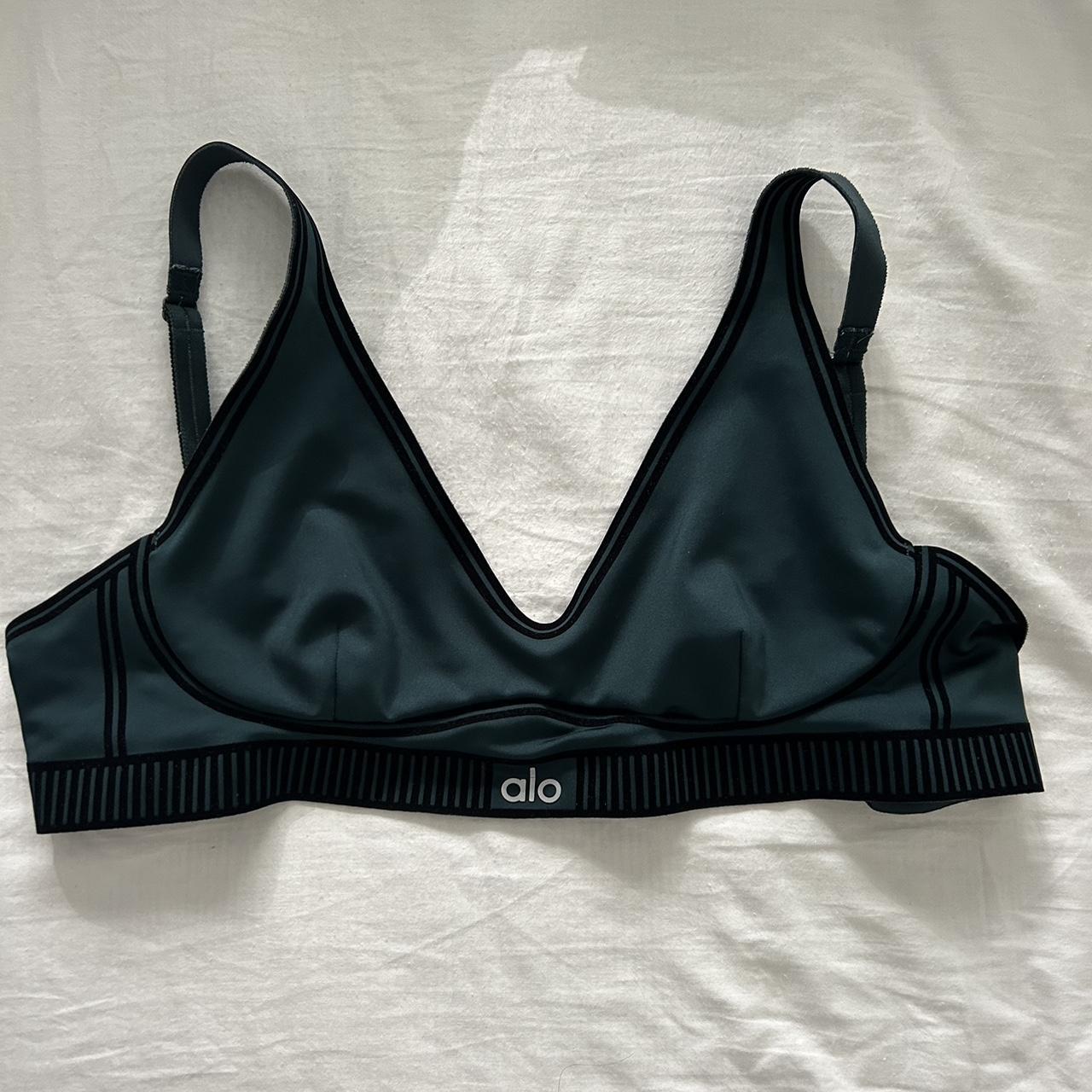 Alo yoga Airlift Line Up Bra bought for $78, pads... - Depop