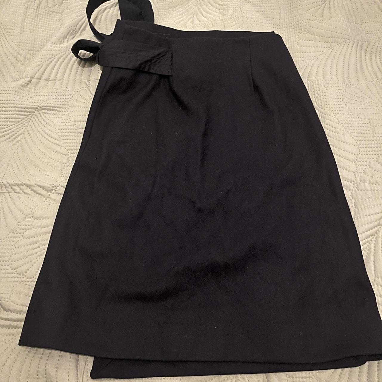 COS Women's Navy and Black Skirt | Depop
