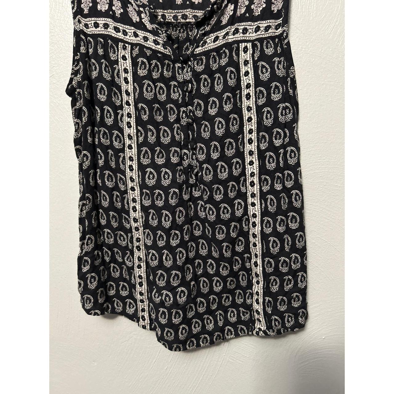 Lucky Brand Women's Black White Paisley Boho V Neck... - Depop