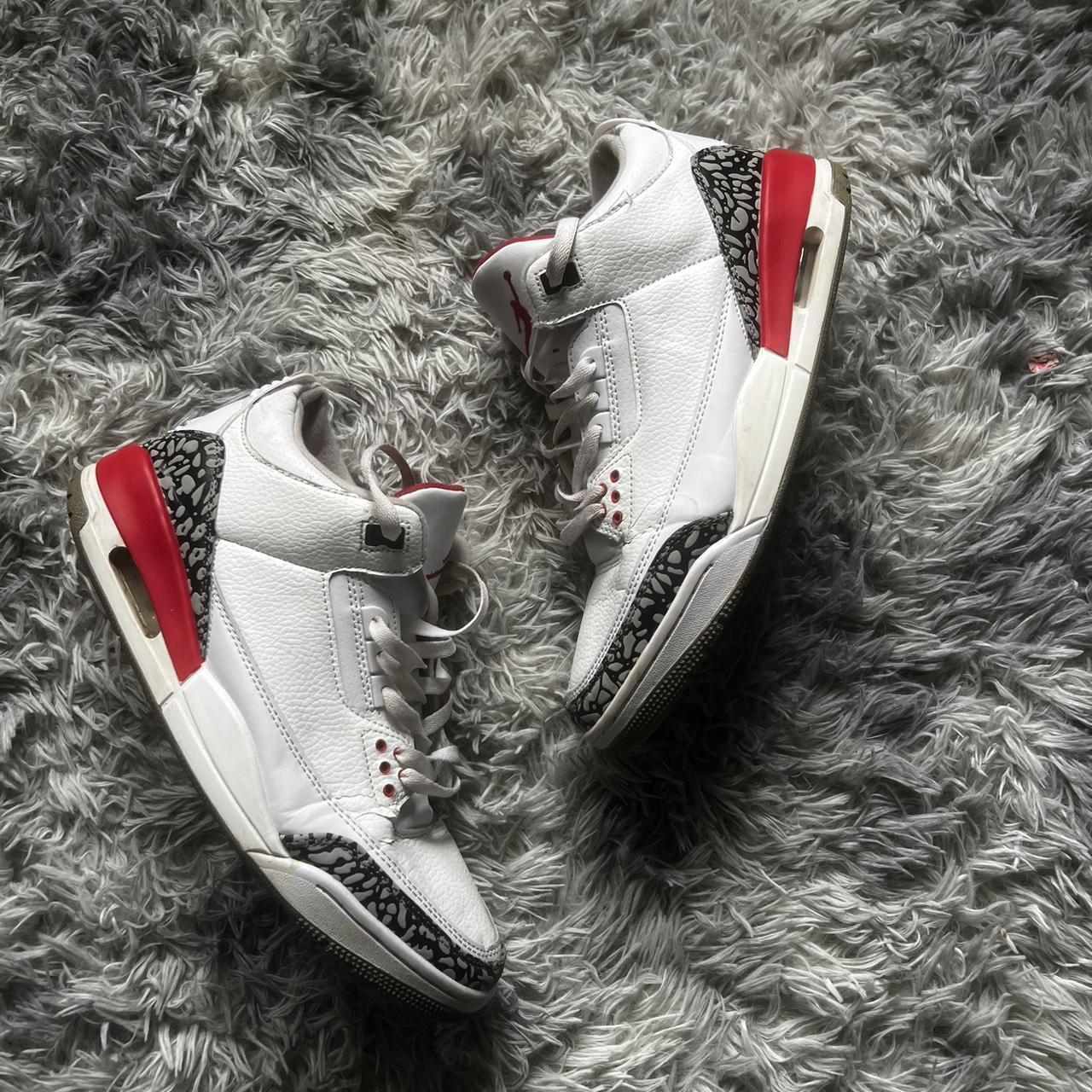 Red ankor and white jordans 2018