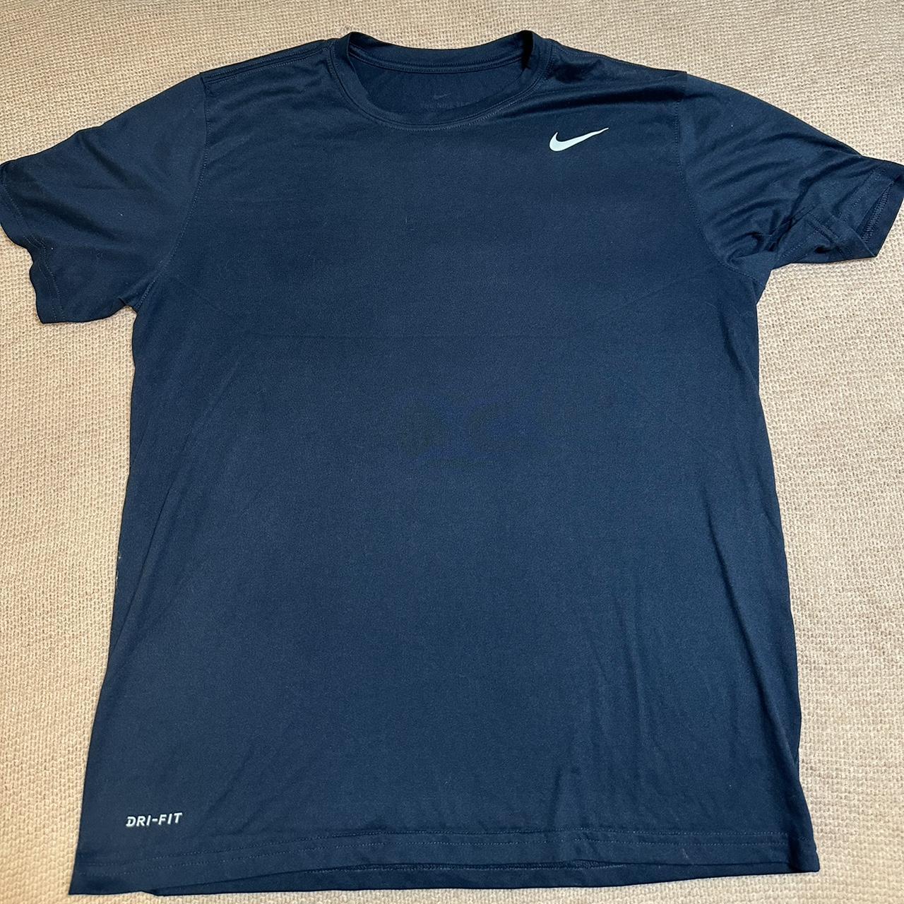 mens navy nike t shirt