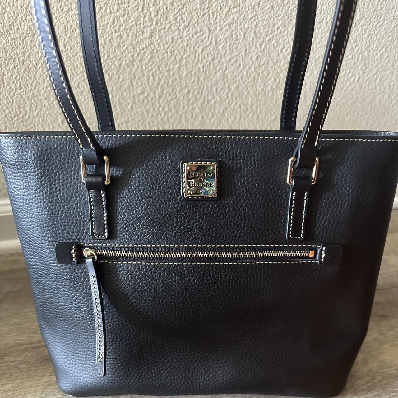 Dooney and bourke black purse with red interior hotsell