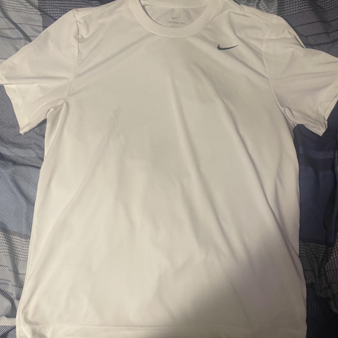 mens nike t shirt xl