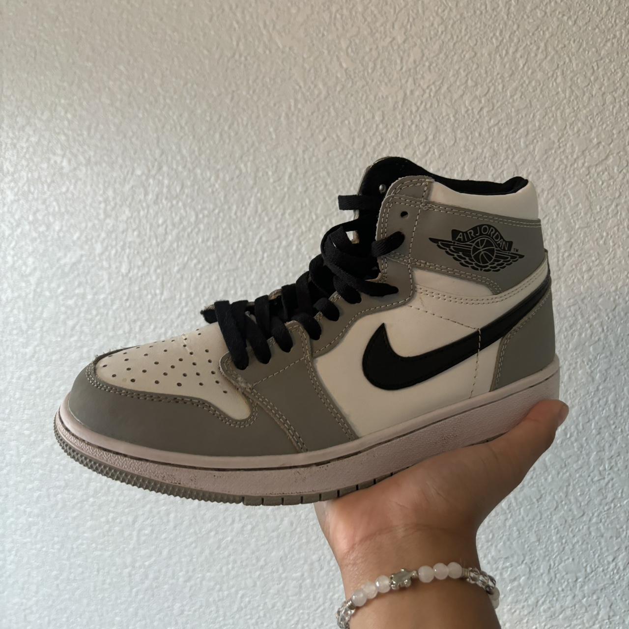 air jordan mid “smoke grey”, US men’s size 8,