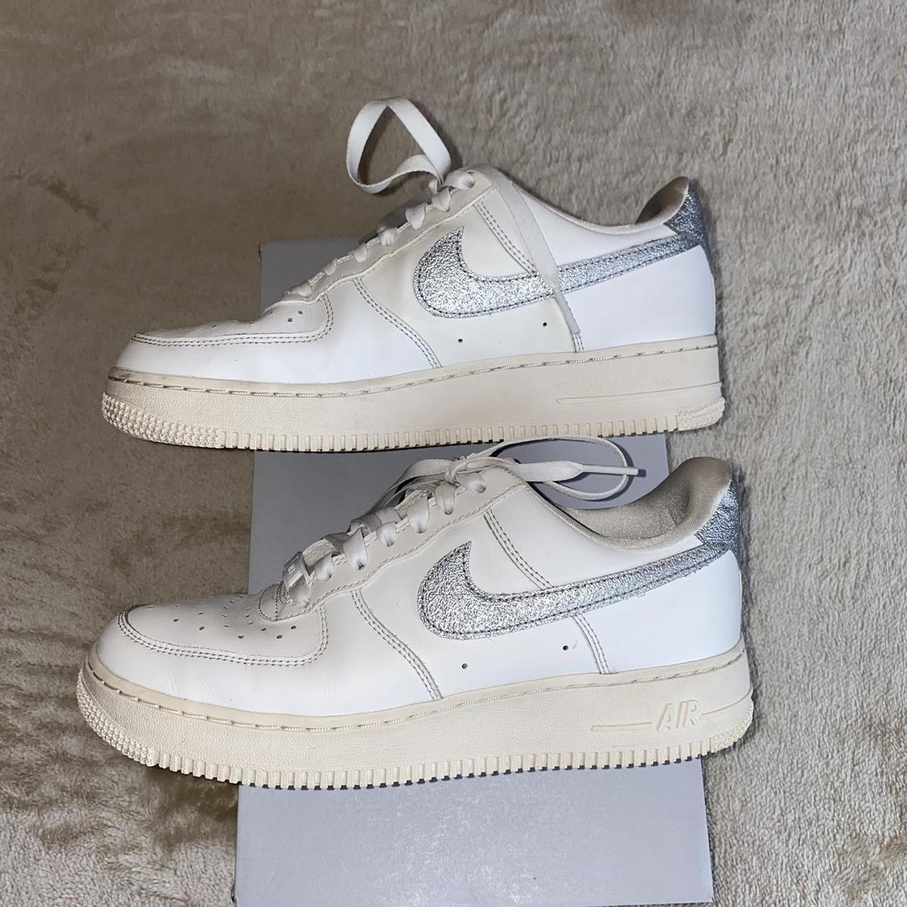 Used Nike Air Force 1 07 Summit White Silver in