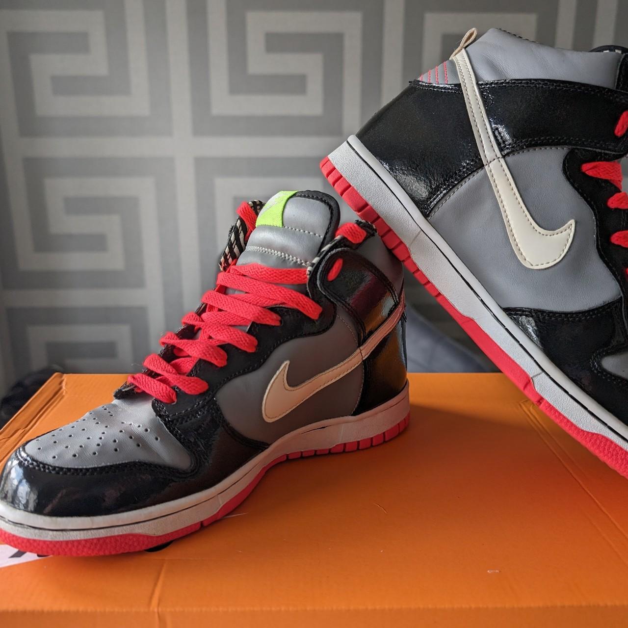 Nike SB Dunk High Metallic Grey White Black