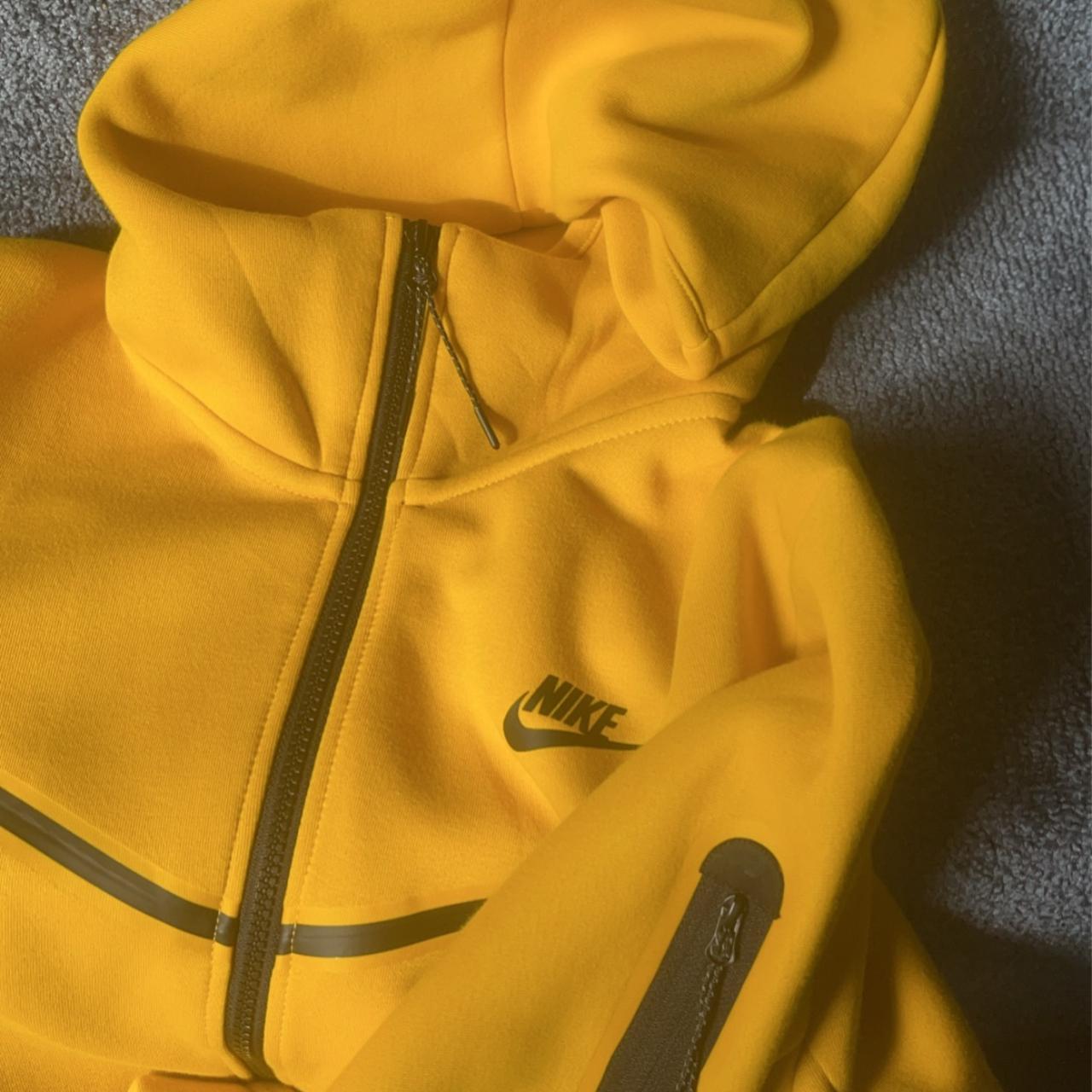 nike tech hoodie yellow