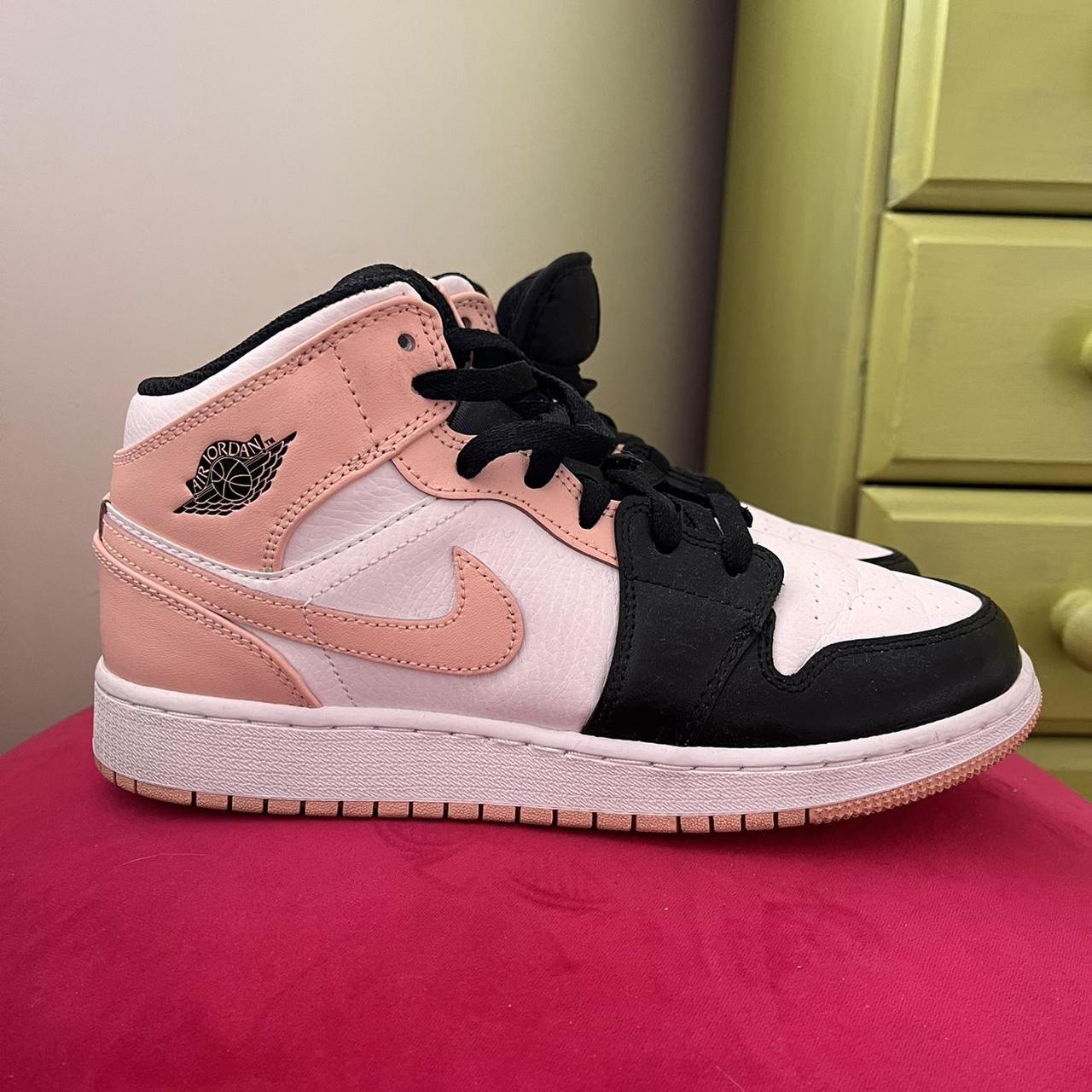 Nike Air Jordan’s Pink Size 5.5 Worn Like 5 Times - Depop