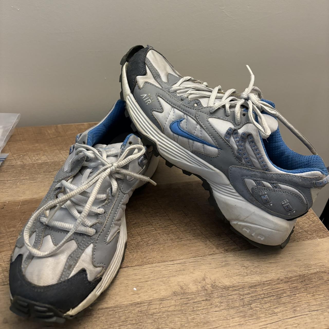 Vintage Nike ACG Tennis Shoes Front tongue has come | Depop