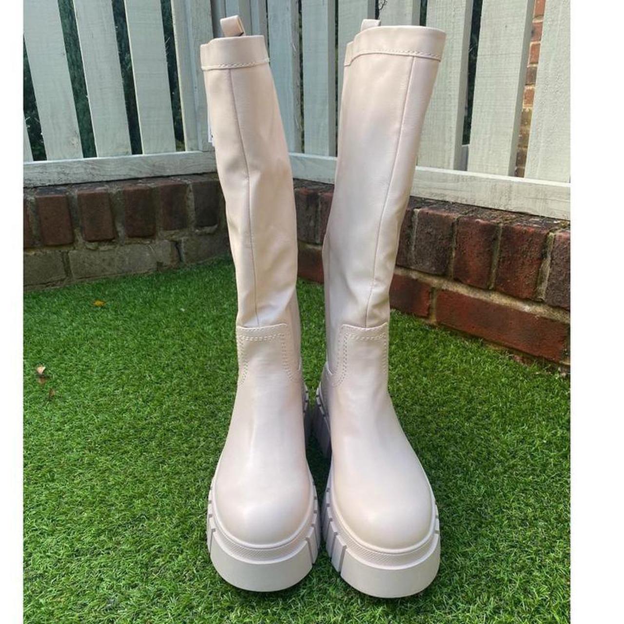 ITEM: Zara Ecru Cream Flat Knee-High Boots Depop