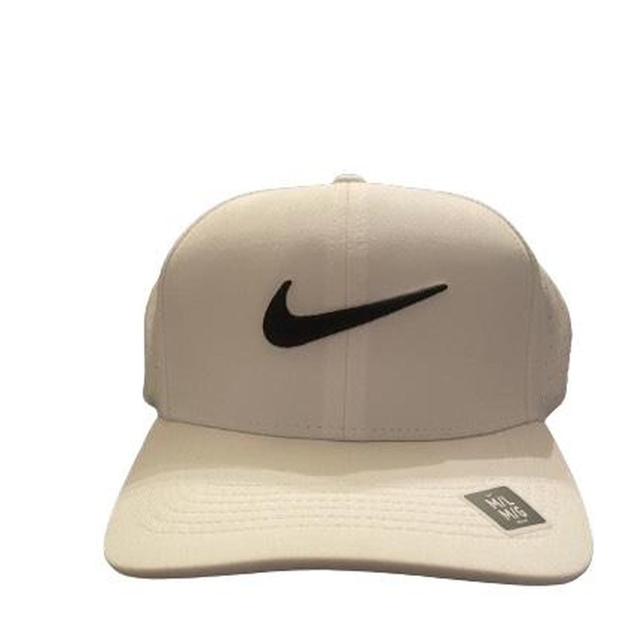 white nike golf hat fitted