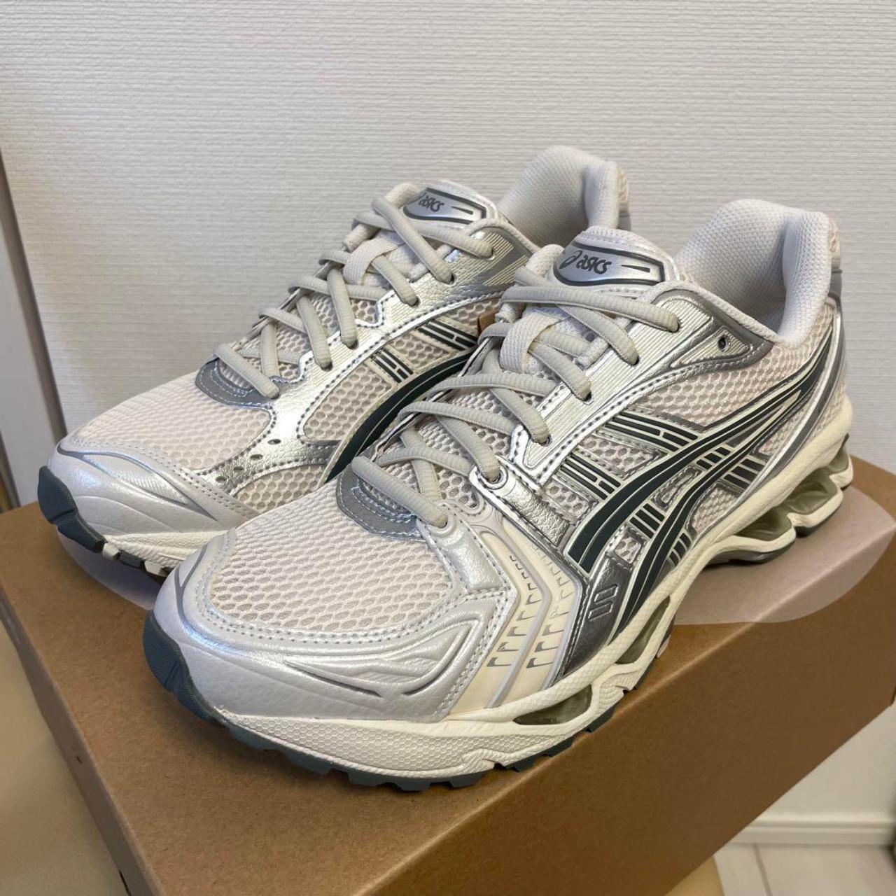 buy asics kayano womens