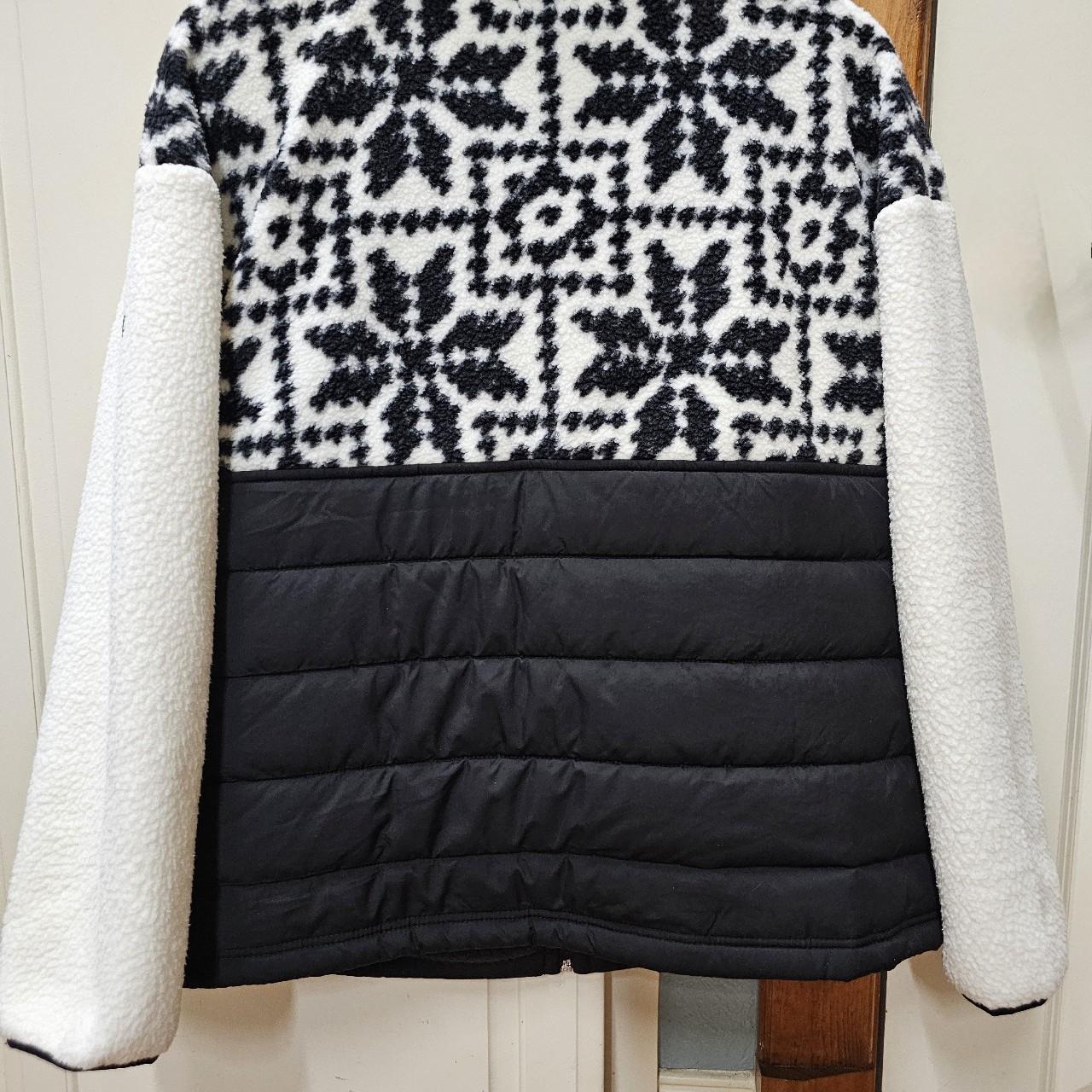 COZY SHERPA QUILTED JACKET black/ivory Part of Depop