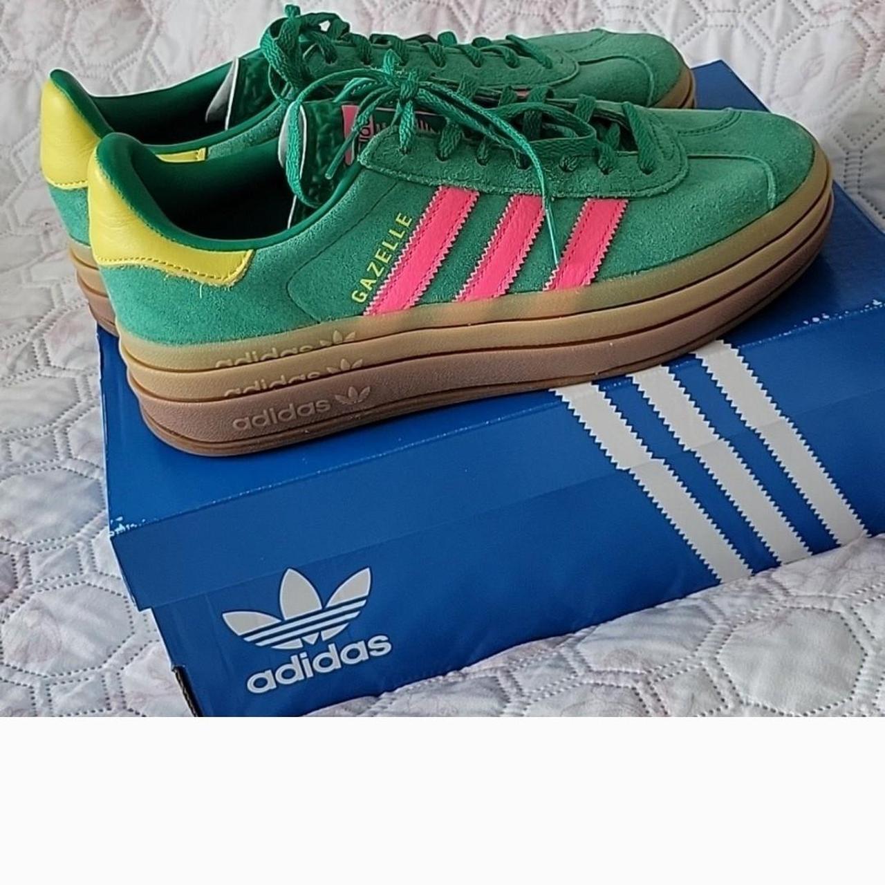 item listed by emmalinedepop