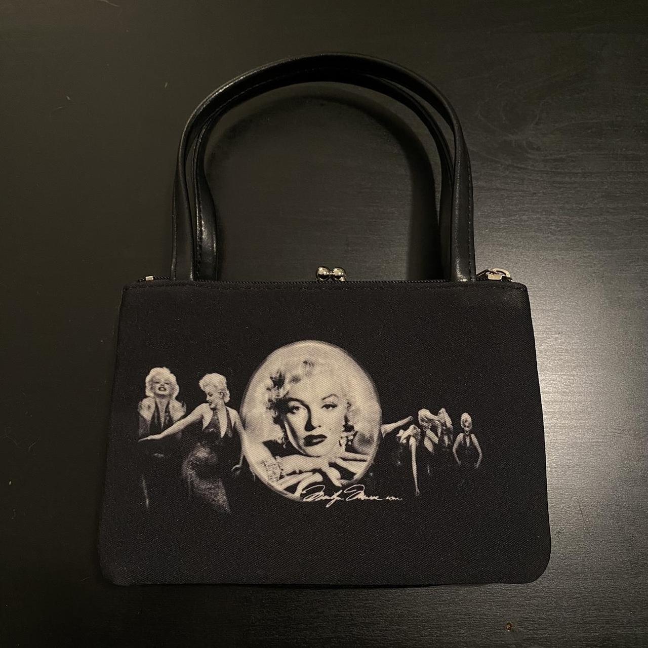 item listed by planturstyle