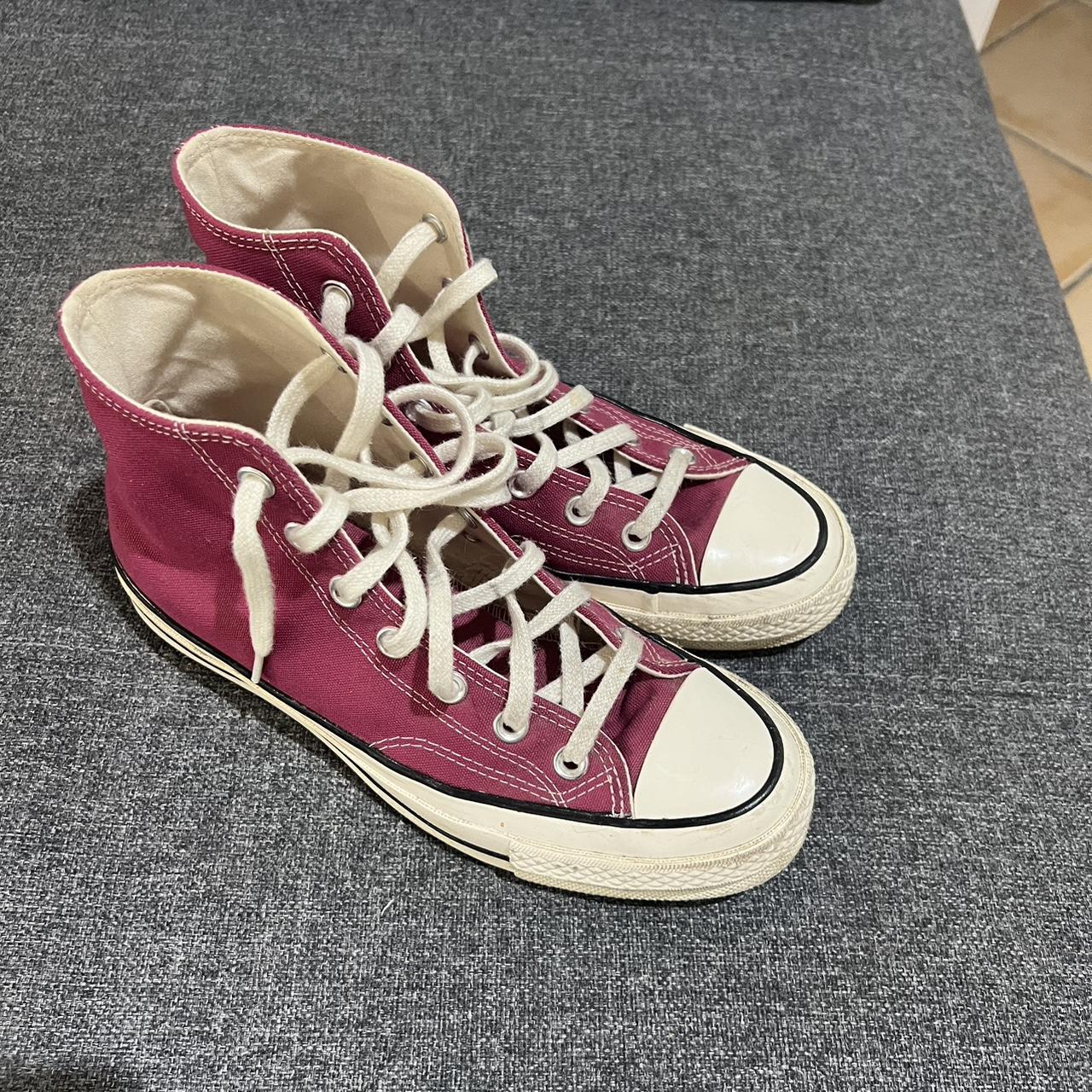 Dark pink converse best sale