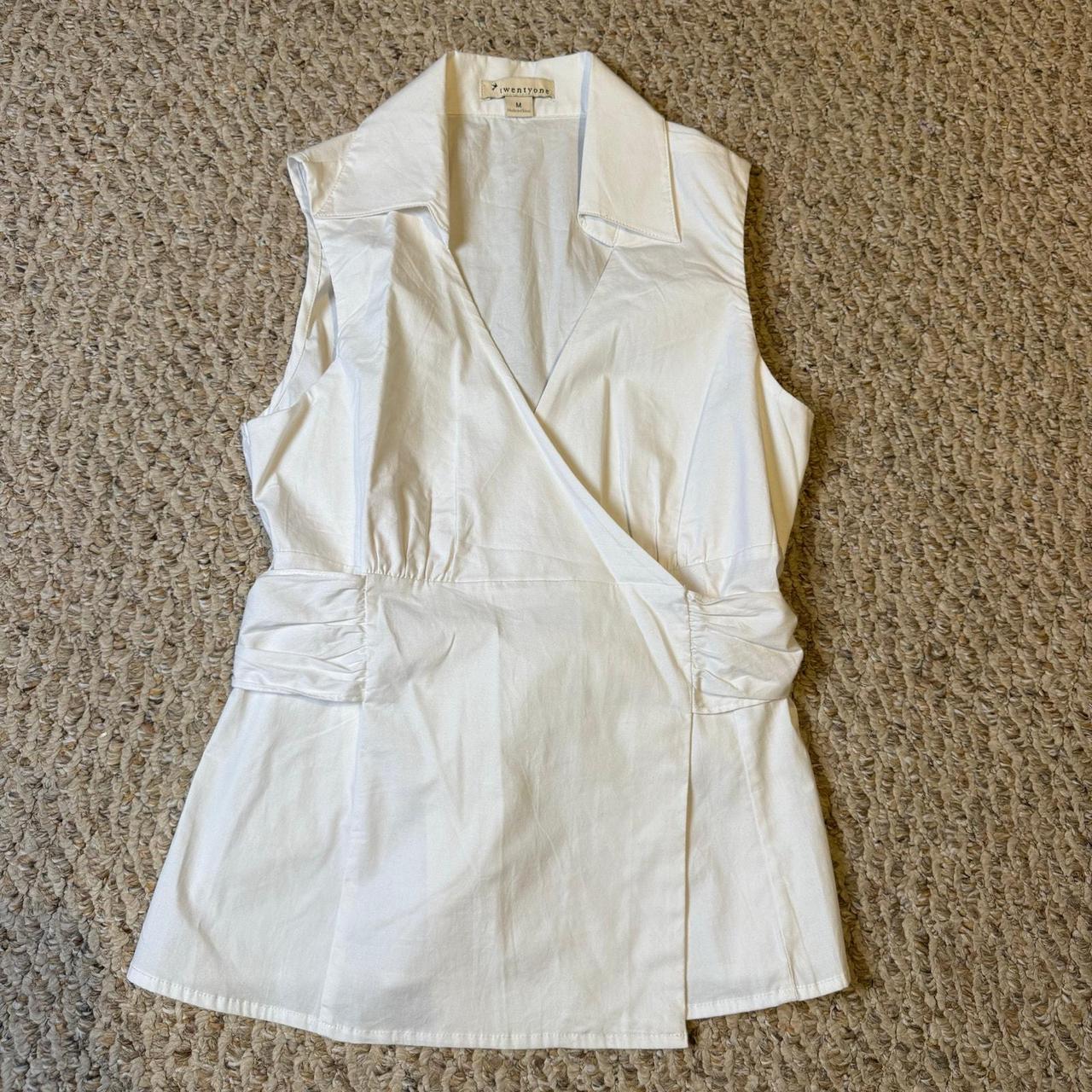 Source Unknown Women's Blouse - White - M – Twent… - image 1