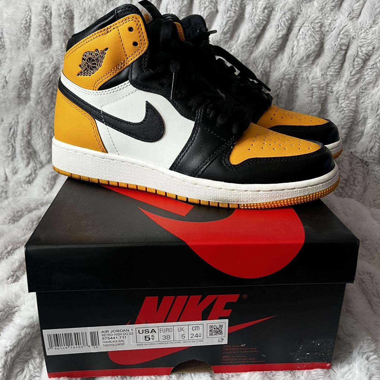Jordan 1 Retro High OG Taxi 5.5 y women 7 worn once | Depop