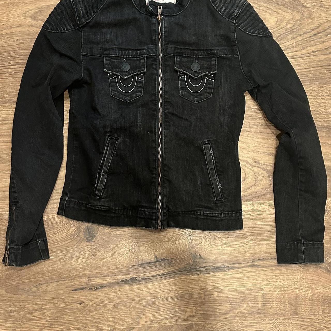 item listed by akan29
