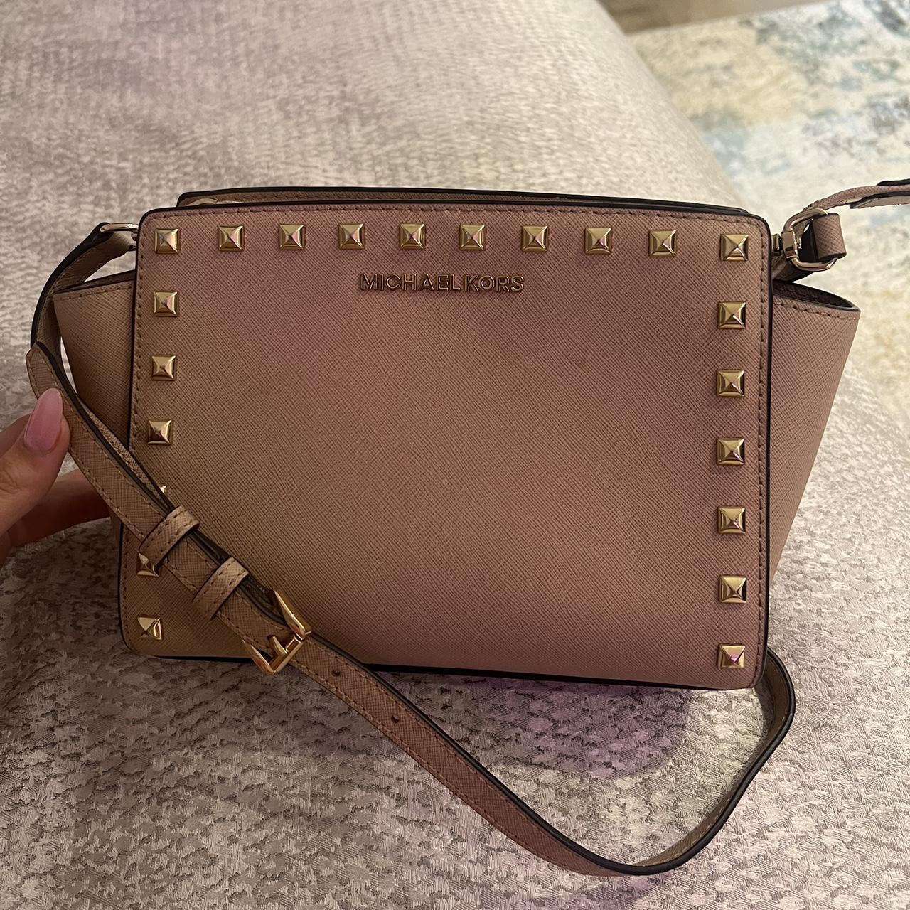 Michael kors tan cross body bag hotsell