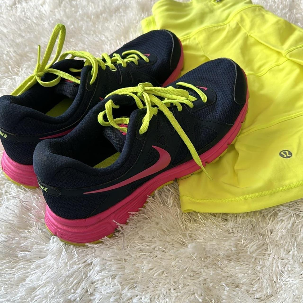 Pink yellow blue nike shoes online