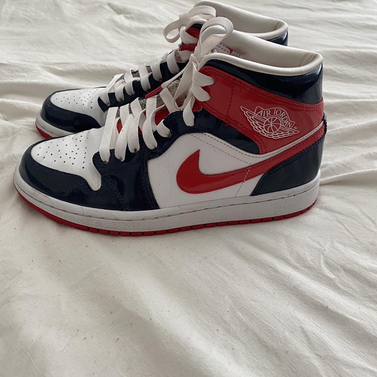 footlocker jordan 1 mids