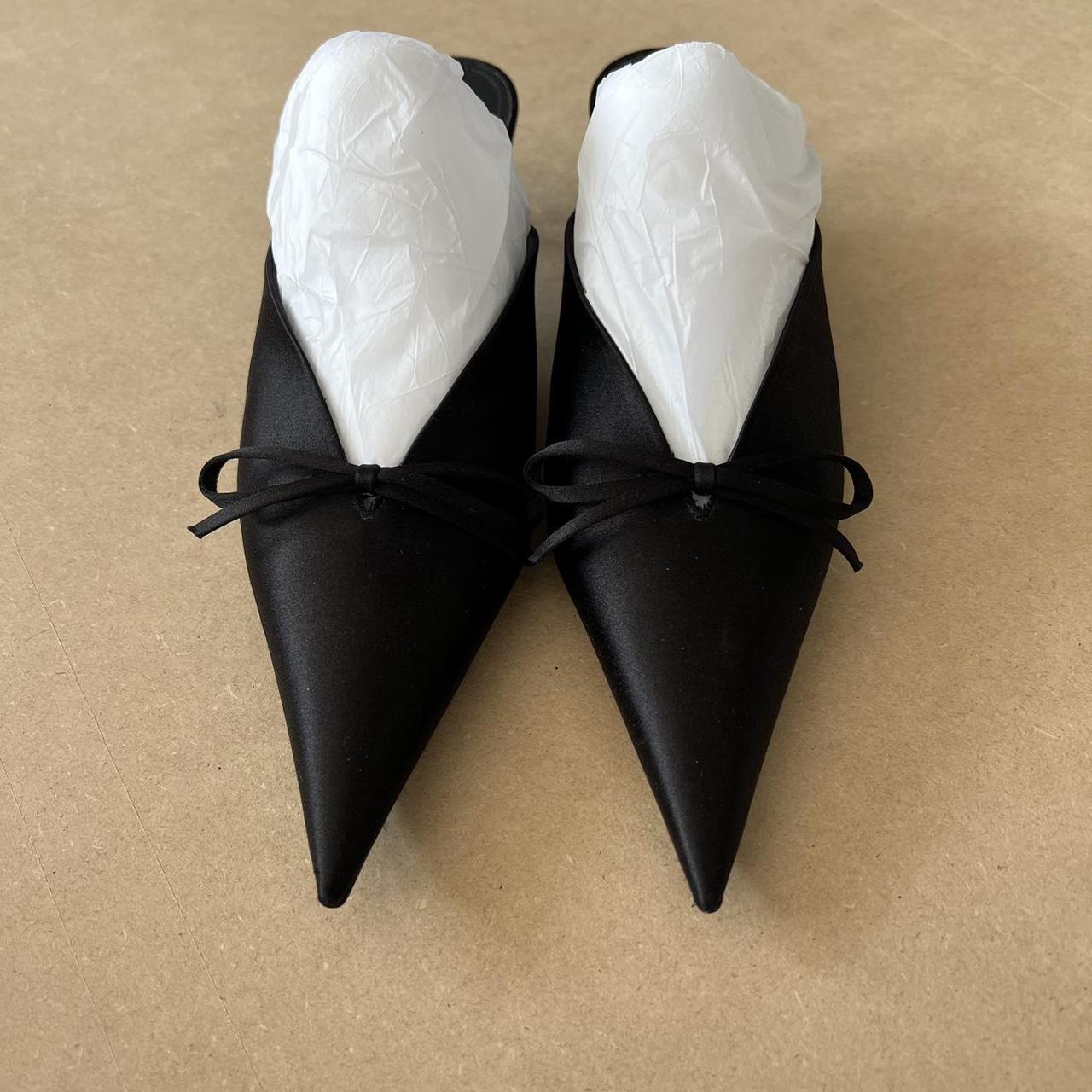 VIP【関税送料無料】希少 Balenciagaシューズ Knife Mules balenciaga pointed knife mules / kitten heels with | Depop