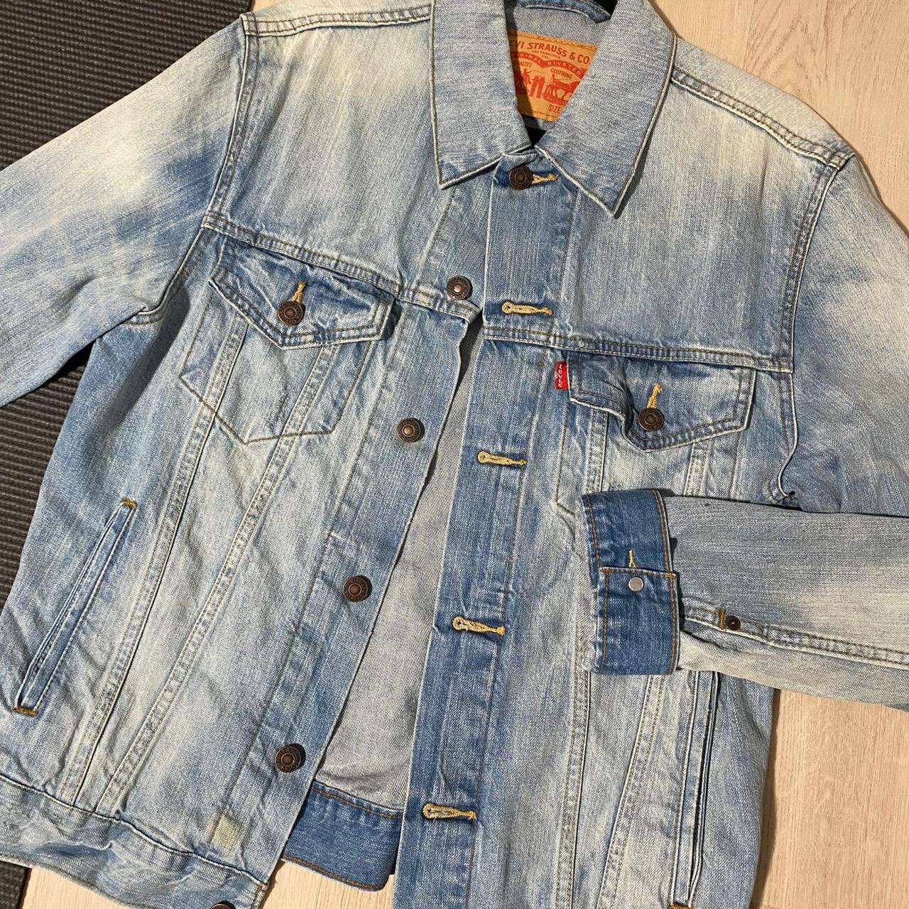 item listed by lexxxlova
