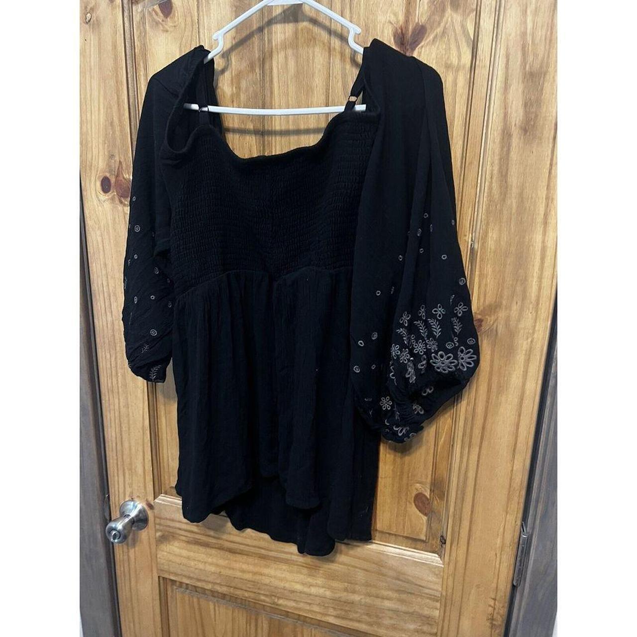 TORRID GAUZE EMBROIDERED popular SMOCKED COLD SHOULDER