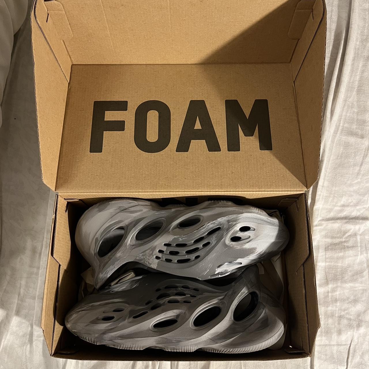 foam runners size 7
