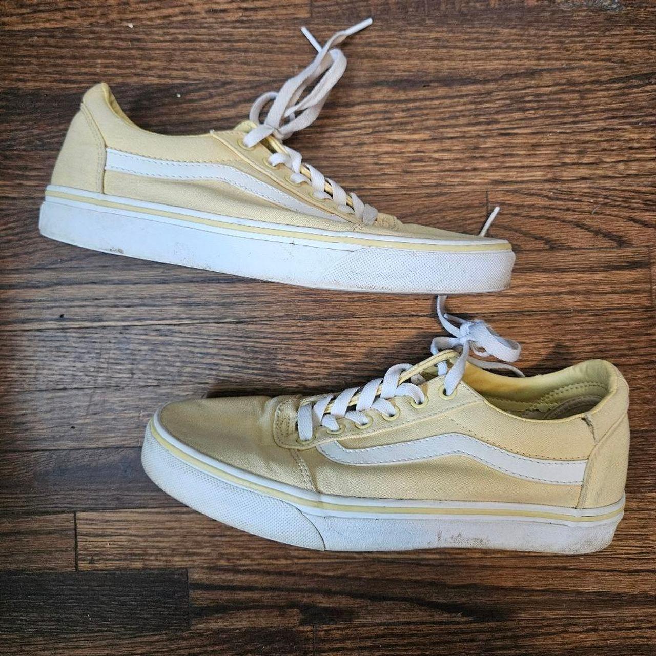 Light yellow vans old skool best sale