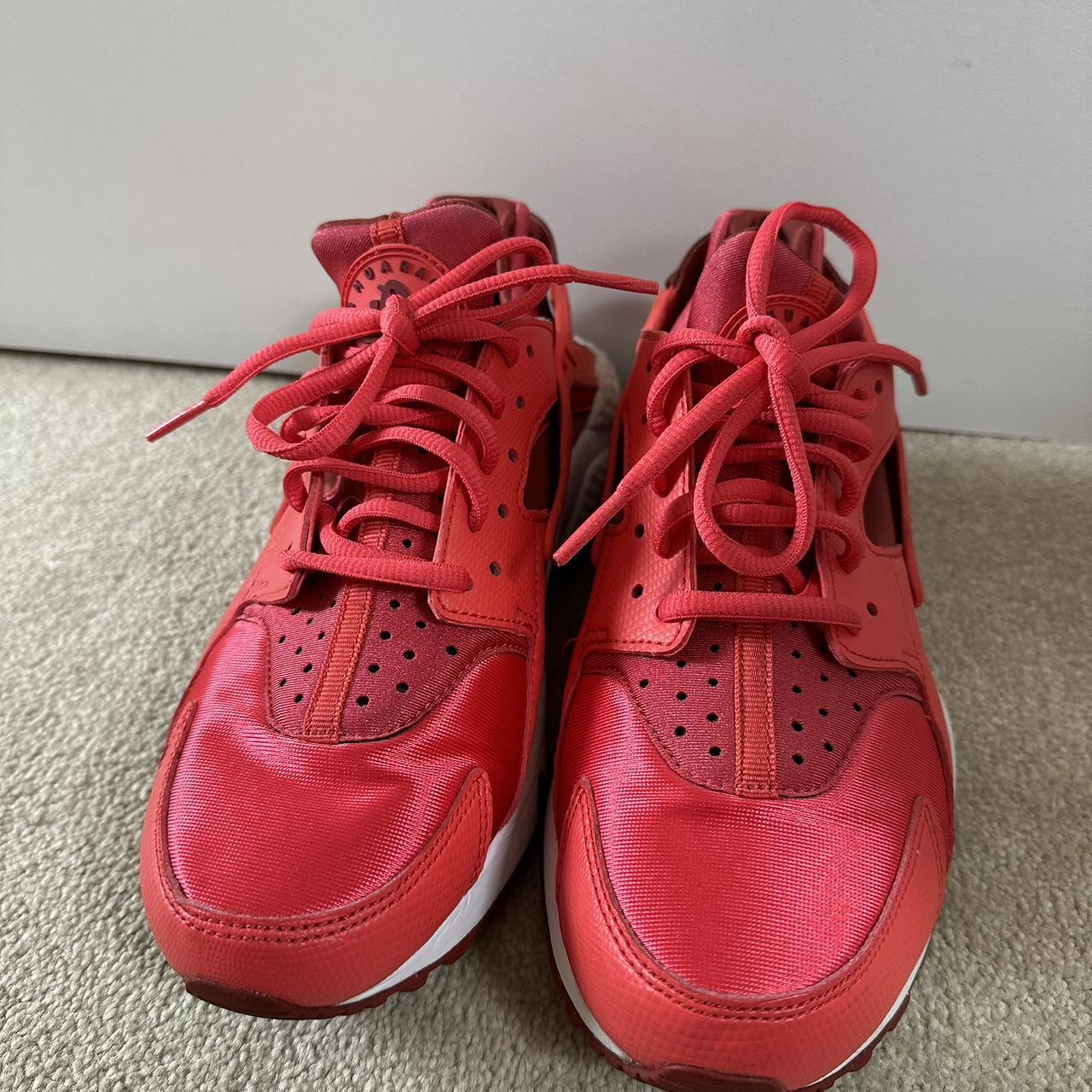 Nike Air Huarache red trainers size 5