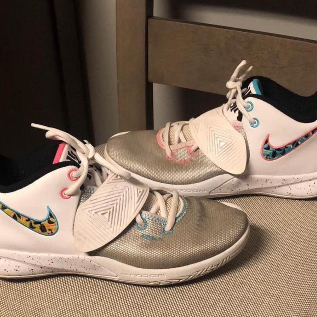Men’s KYRIE FLYTRAP 'SOUTH BEACH'