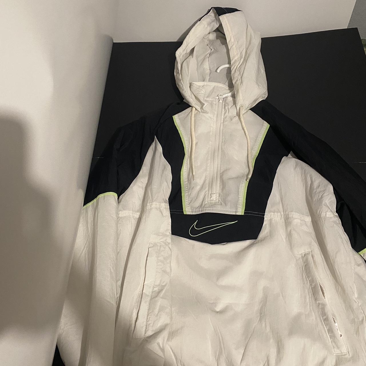 Dicks nike windrunner hotsell