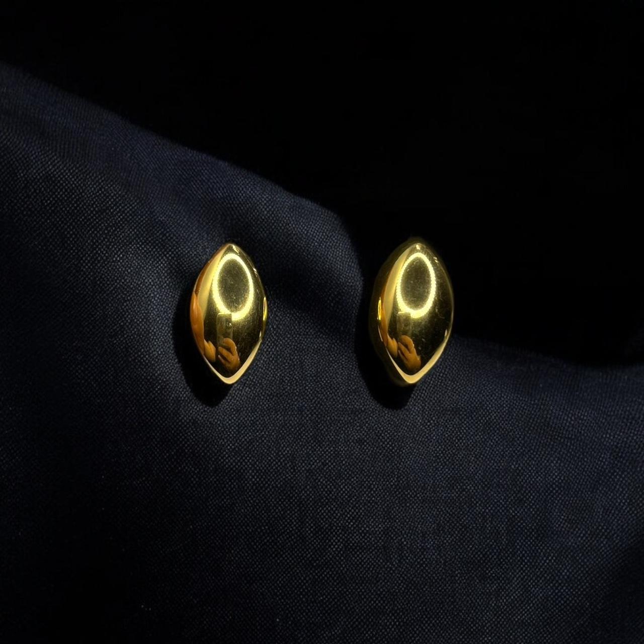 item listed by poisedjewels
