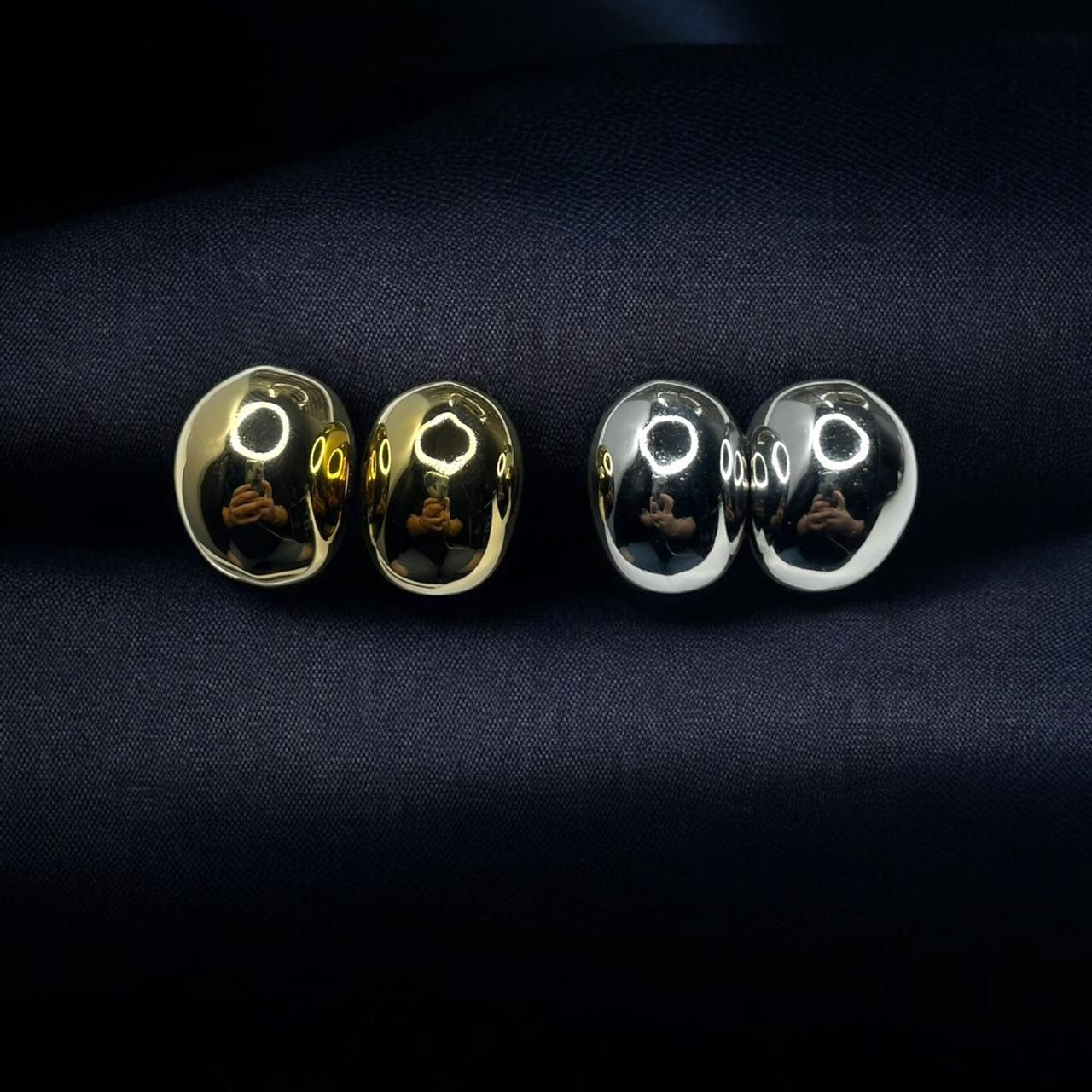 item listed by poisedjewels
