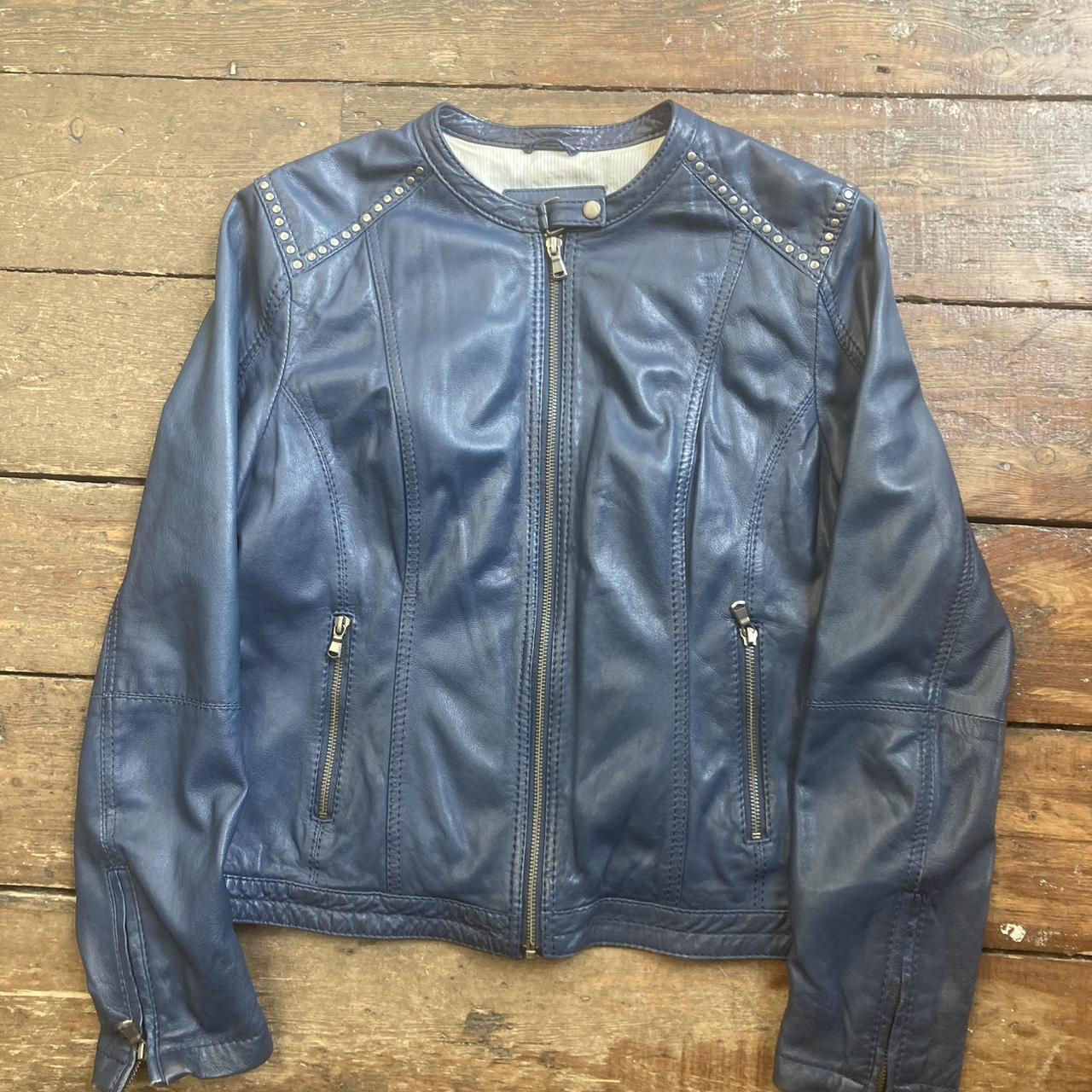 item listed by argang_store