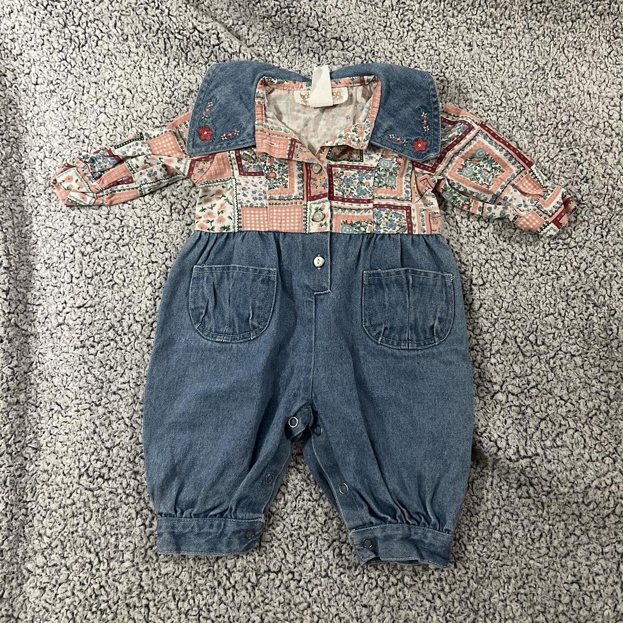 item listed by kikiscloset111