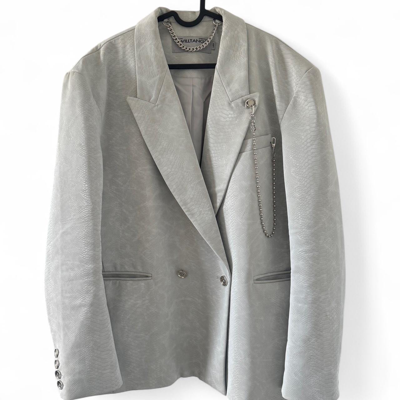 item listed by s1098596179