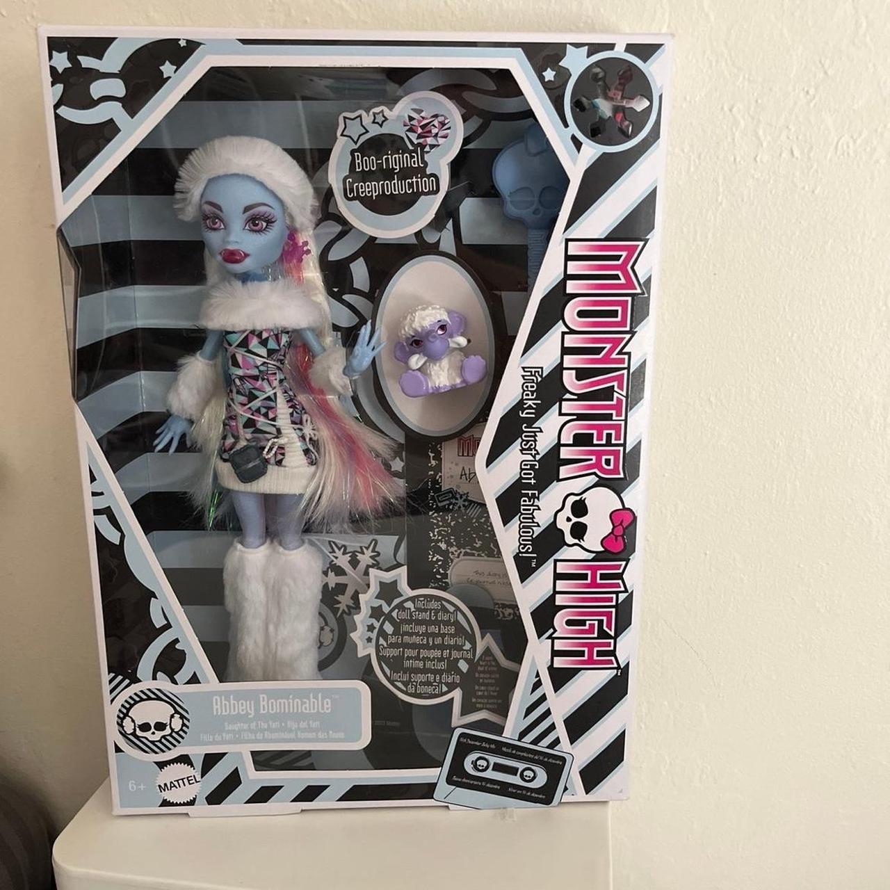 Abbey bominable g3 monster high straight hair... - Depop