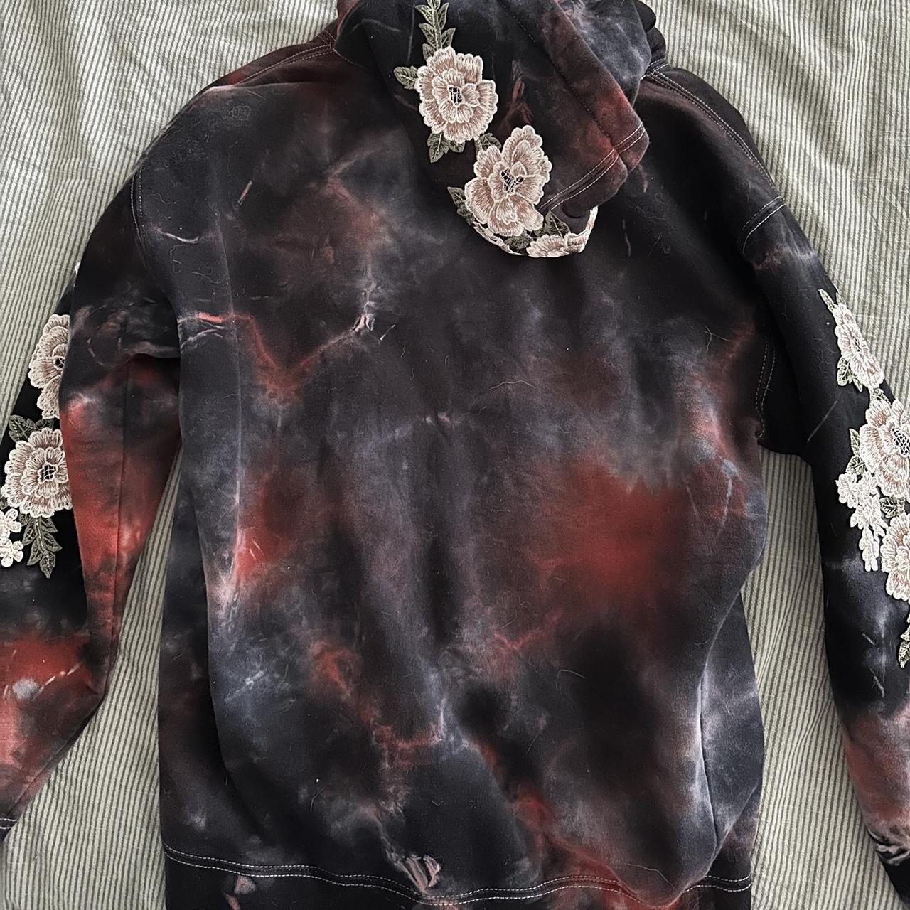 Civil regime blanco roses pullover best sale