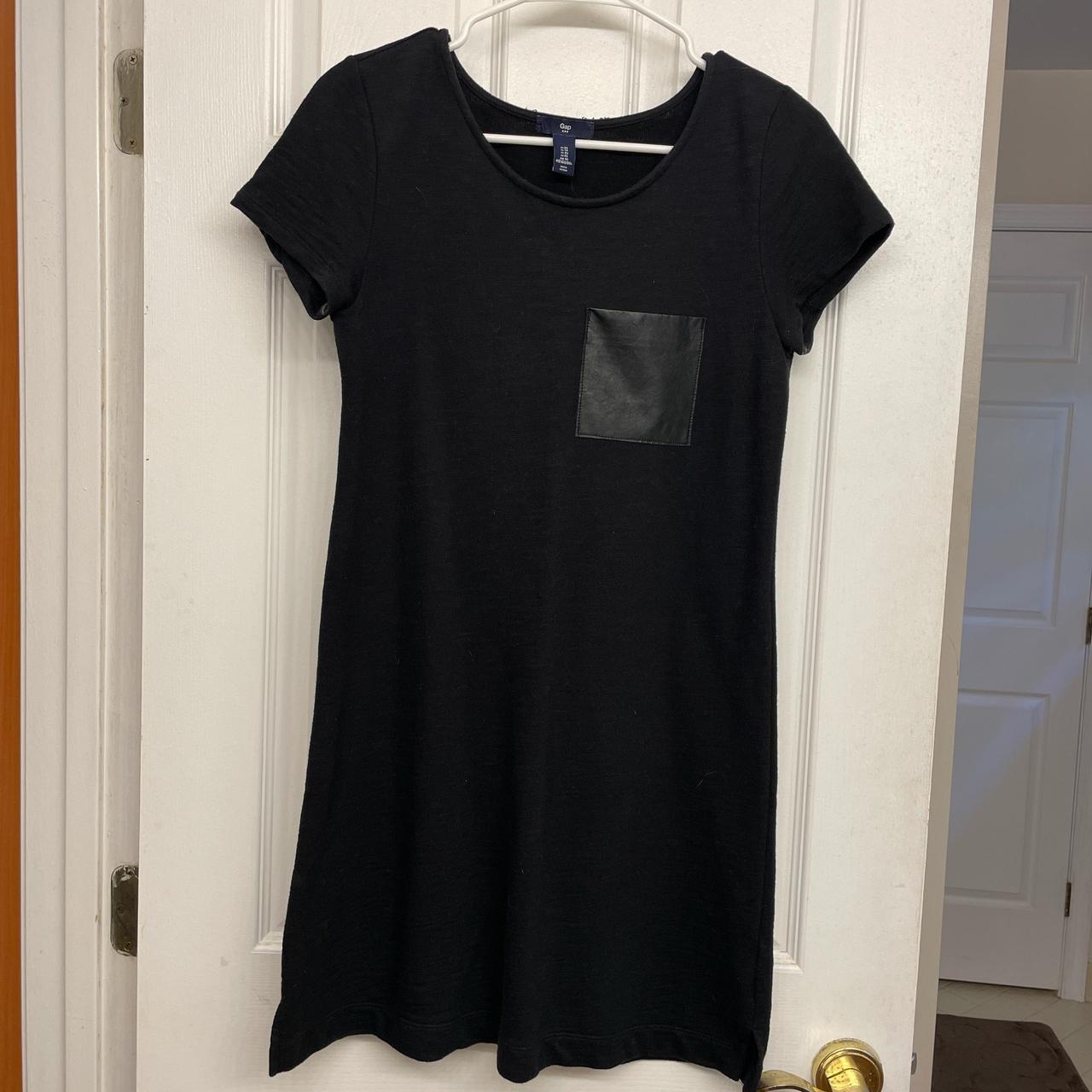 Gap Black T-Shirt dress with leather pocket Size XS - Depop